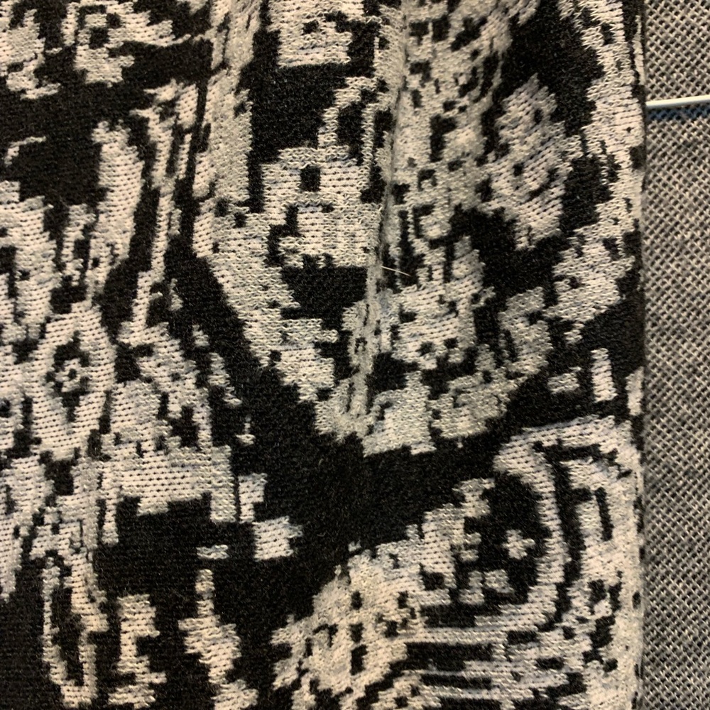 Collections Eighteen wrap - Picture 3 of 7